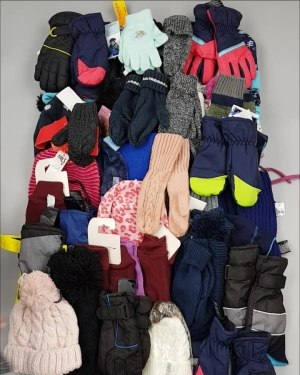 Фотография  369 - Шапки, шарфы, перчатки детские СТОК#3 кг, ЛОТ №2452 оптом в Оренбурге и Оренбургской области