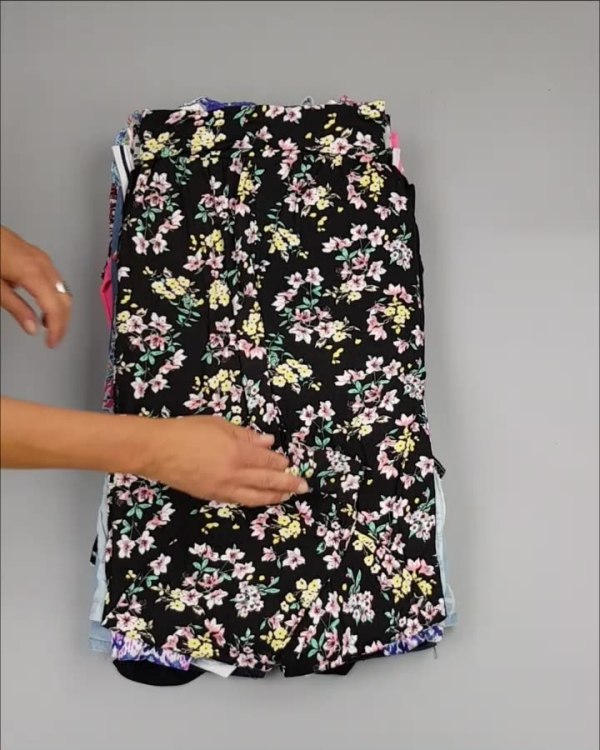 Фотография  335 - CUBUS детский микс лето (Children CUBUS mix)#15 кг, ЛОТ №2515 оптом в Оренбурге и Оренбургской области