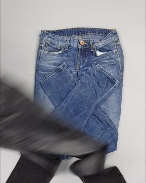 Фотография  680 - Джинсы Италия#20 шт, ЛОТ №4301 оптом в Оренбурге и Оренбургской области