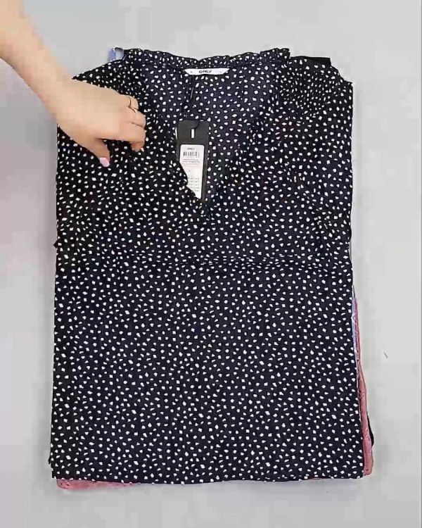 Фотография  946 - Блузки Bestseller 44#5 кг, ЛОТ №6084 оптом в Оренбурге и Оренбургской области