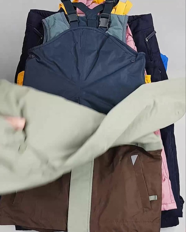 Фотография  909 - Верхняя одежда TCM kids 074#7 кг, ЛОТ №6678 оптом в Оренбурге и Оренбургской области