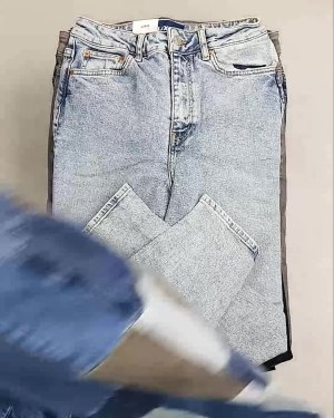 Фотография  692 - Джинсы женские Дания#10 кг, ЛОТ №6762 оптом в Оренбурге и Оренбургской области