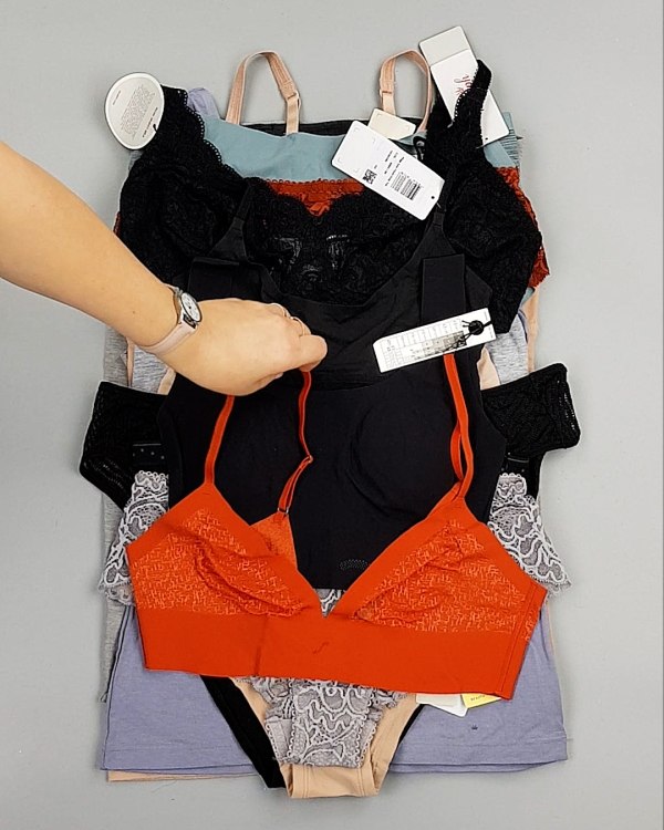 Фотография  669 - Нижнее белье TRIUMPH 104#33 шт, ЛОТ №7134 оптом в Оренбурге и Оренбургской области