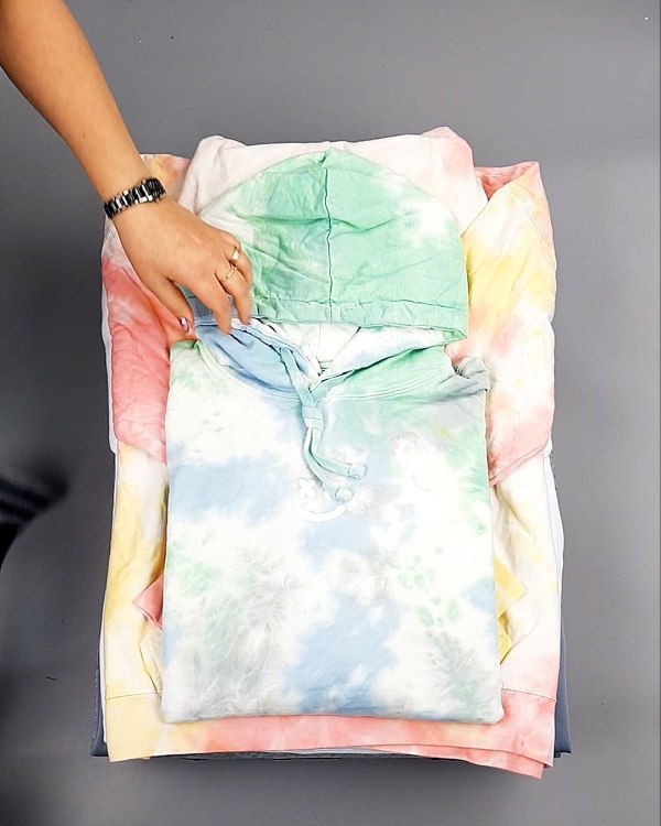 Фотография  701 - HOODIE CAN 084#10 кг, ЛОТ №7426 оптом в Оренбурге и Оренбургской области