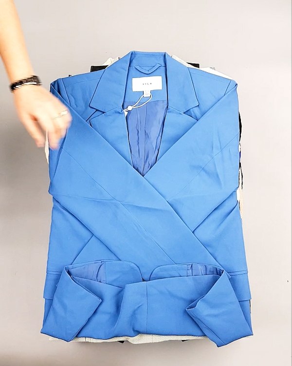 Фотография  203 - Bestseller Winter mix 104#15 кг, ЛОТ №7343 оптом в Оренбурге и Оренбургской области