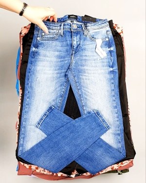 Фотография  239 - Bestseller Summer mix 104#15 кг, ЛОТ №7495 оптом в Оренбурге и Оренбургской области