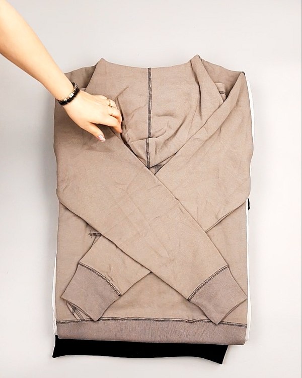 Фотография  133 - Толстовки СТОК CAN 0424#10 кг, ЛОТ №7447 оптом в Оренбурге и Оренбургской области