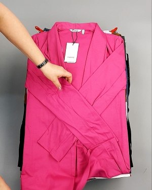 Фотография  966 - Bestseller Summer mix 104#15 кг, ЛОТ №7494 оптом в Оренбурге и Оренбургской области