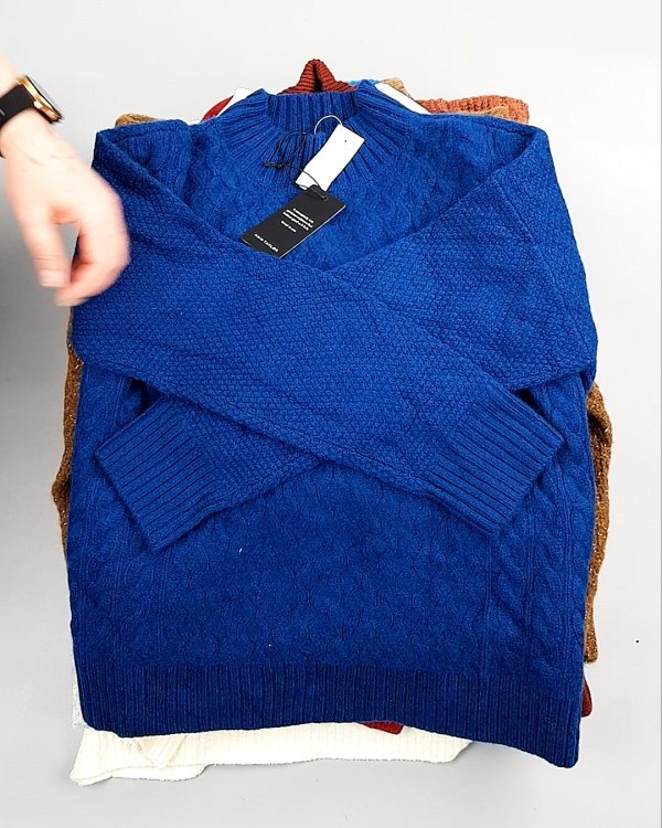 Фотография  473 - Джемпера СТОК CAN 084#7 кг, ЛОТ №7651 оптом в Оренбурге и Оренбургской области