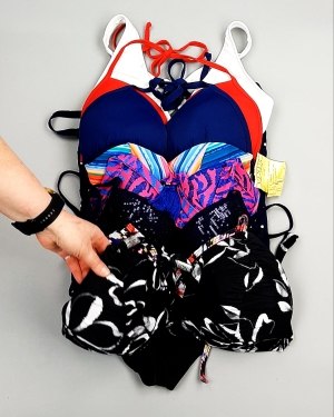 Фотография  326 - Купальники СТОК CAN 124#5 кг, ЛОТ №7690 оптом в Оренбурге и Оренбургской области