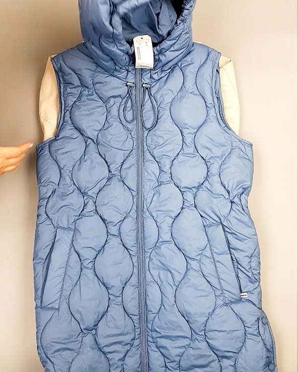 Фотография  978 - Верхняя одежда весна TOM TAILOR 124#7,8 кг, ЛОТ №7581 оптом в Оренбурге и Оренбургской области