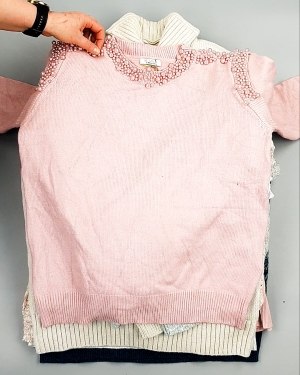 Фотография  924 - Джемпера СТОК CAN 084#7 кг, ЛОТ №7650 оптом в Оренбурге и Оренбургской области