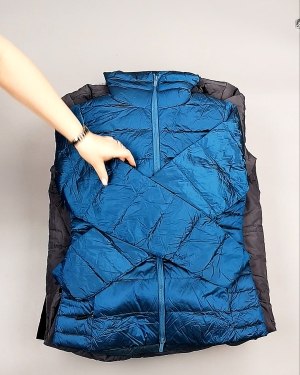 Фотография  490 - Верхняя одежда AMAZON жен 015#10 кг, ЛОТ №7712 оптом в Оренбурге и Оренбургской области