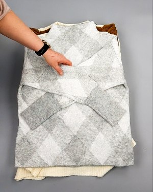 Фотография  916 - Джемпера СТОК CAN 084#7 кг, ЛОТ №7651 оптом в Оренбурге и Оренбургской области