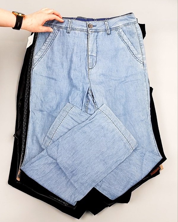 Фотография  750 - Брюки женские лето C&A 025#10 кг, ЛОТ №7894 оптом в Оренбурге и Оренбургской области