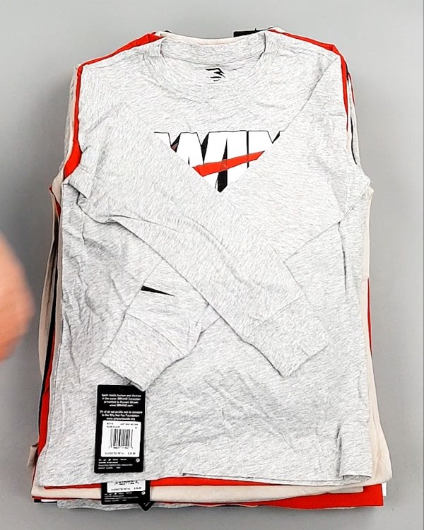 Фотография  201 - Тонковки детские NIKE CAN 084#5 кг, ЛОТ №7969 оптом в Оренбурге и Оренбургской области