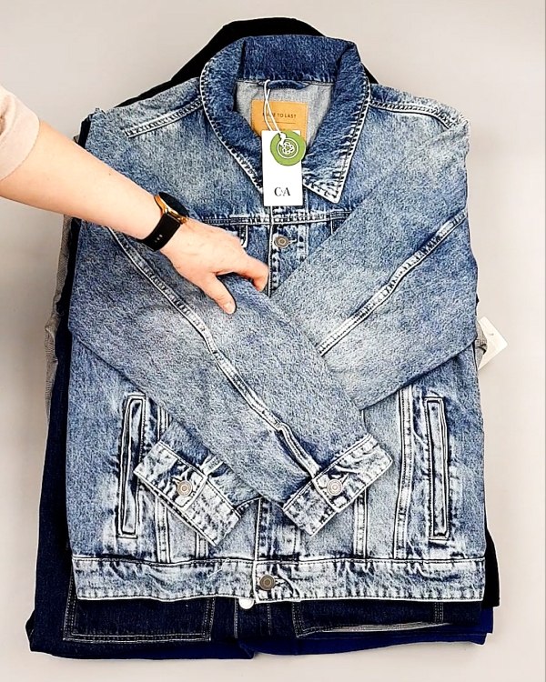 Фотография  138 - Ветровки м/ж C&A 025#10 кг, ЛОТ №7865 оптом в Оренбурге и Оренбургской области