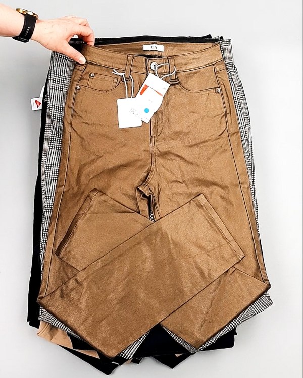 Фотография  462 - Брюки женские лето C&A 025#10 кг, ЛОТ №7892 оптом в Оренбурге и Оренбургской области