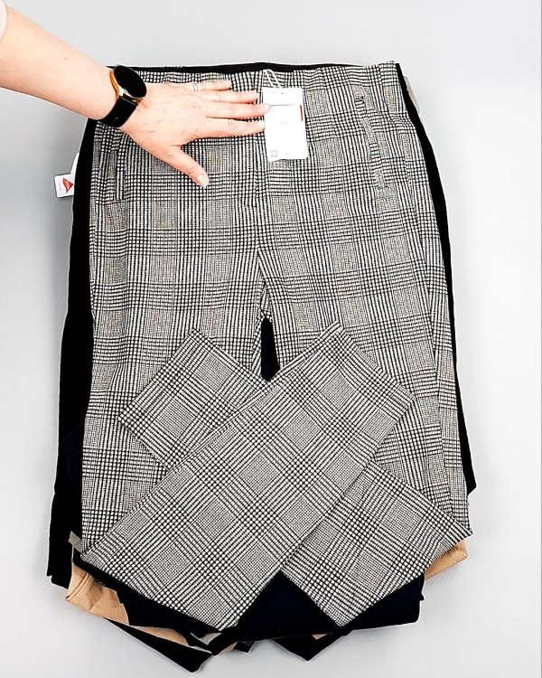 Фотография  275 - Брюки женские лето C&A 025#10 кг, ЛОТ №7892 оптом в Оренбурге и Оренбургской области