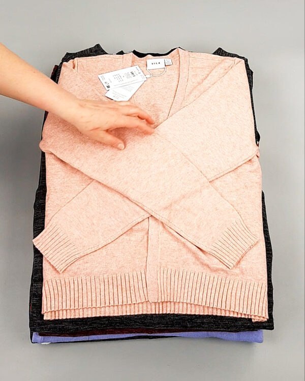 Фотография  808 - Джемпера легкие Bestseller+DK 035#7 кг, ЛОТ №8252 оптом в Оренбурге и Оренбургской области