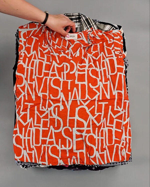 Фотография  902 - Блузки S#10 кг, ЛОТ № ВК0104 оптом в Оренбурге и Оренбургской области