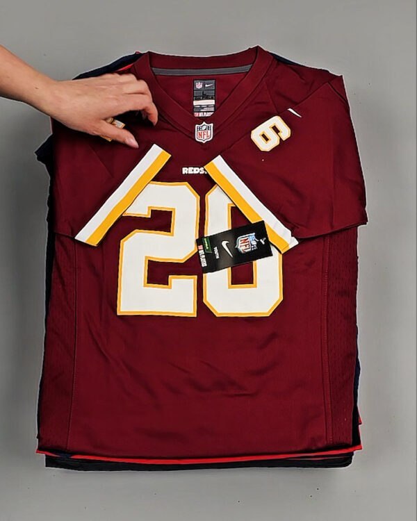 Фотография  162 - KIDS NIKE CAN 084#5 кг, ЛОТ №8478 оптом в Оренбурге и Оренбургской области