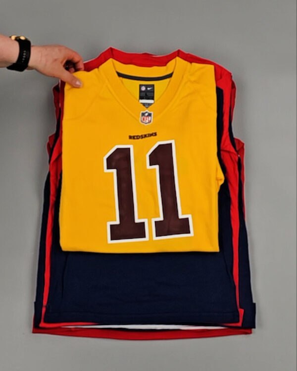 Фотография  990 - KIDS NIKE CAN 084#5 кг, ЛОТ №8504 оптом в Оренбурге и Оренбургской области