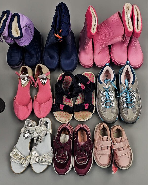 Фотография  932 - Обувь детская Summer Autlet#6 кг, ЛОТ № ВК0128 оптом в Оренбурге и Оренбургской области