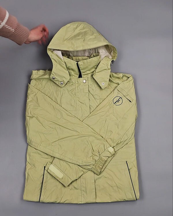 Фотография  497 - Ветровки женские#25 кг, ЛОТ № ВК0086 оптом в Оренбурге и Оренбургской области