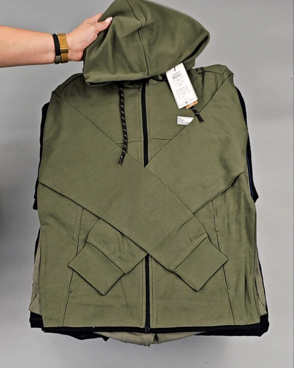 Фотография  943 - JACK JONES Men Winter mix 075#20 кг, ЛОТ № СТ-9266 оптом в Оренбурге и Оренбургской области