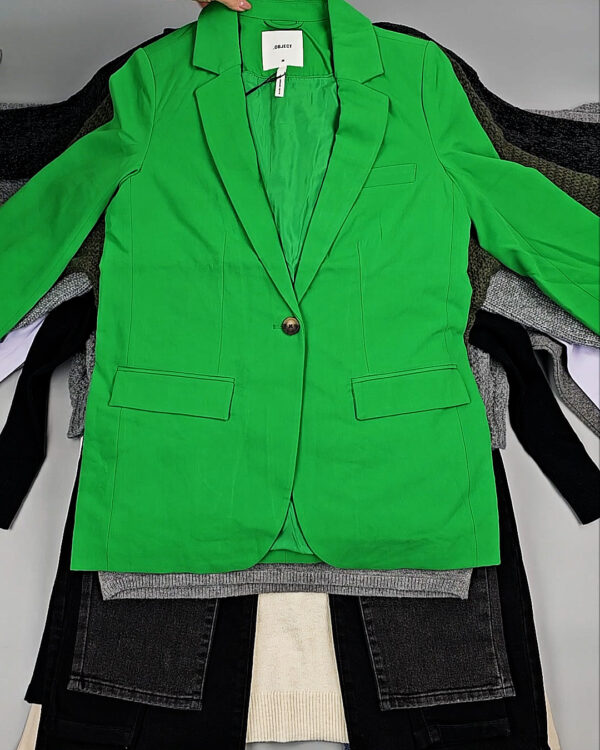 Фотография  652 - Bestseller Winter mix 104#15 кг, ЛОТ № СТ-9526 оптом в Оренбурге и Оренбургской области