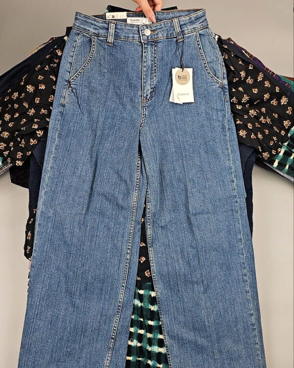 Фотография  716 - B.YOUNG Winter mix 104#15 кг, ЛОТ СТ-9596 оптом в Оренбурге и Оренбургской области