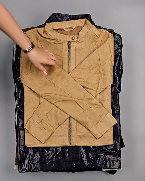 Фотография  769 - Ветровки Bestseller+DK 035#10 кг, ЛОТ СТ-9396 оптом в Оренбурге и Оренбургской области