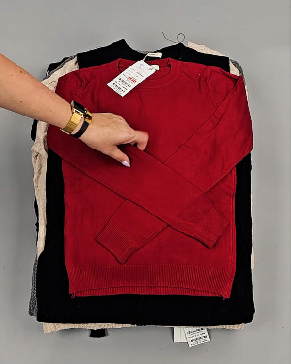 Фотография  328 - Джемпера Корея 085#7 кг, ЛОТ СТ-9415 оптом в Оренбурге и Оренбургской области