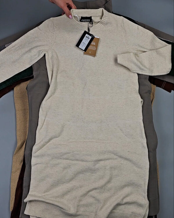 Фотография  738 - Платья Bestseller+DK Winter 035#7 кг, ЛОТ СТ-9916 оптом в Оренбурге и Оренбургской области