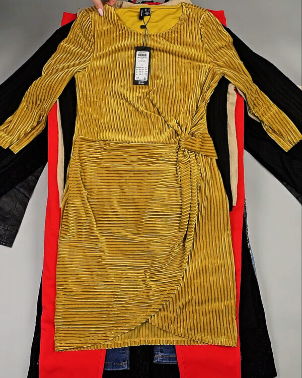 Фотография  128 - DK+Bestseller 085#16 кг, ЛОТ СТ-9952 оптом в Оренбурге и Оренбургской области