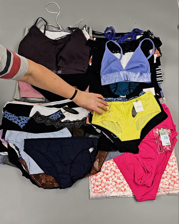 Фотография  821 - Нижнее белье (LINGERIE)#10 кг, ЛОТ СТ-9890 оптом в Оренбурге и Оренбургской области